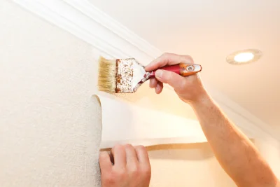 Pose de papier peint à Carlucet — revêtements muraux et toiles de verre